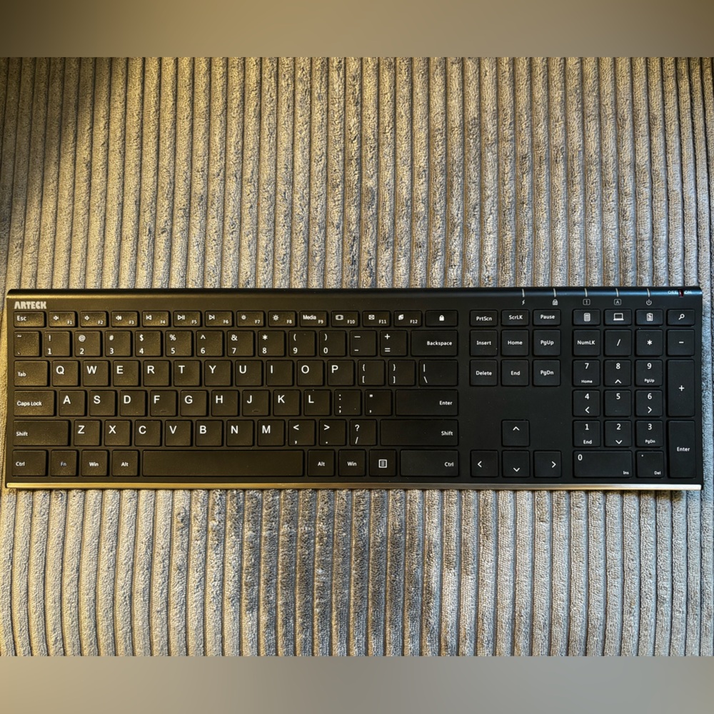 Arteck Black Wireless Keyboard